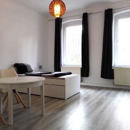 Monteurwohnung Bei Nina Zeitz Bagian luar foto