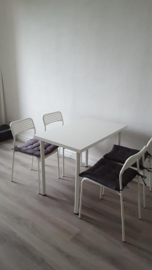 Monteurwohnung Bei Nina Zeitz Bagian luar foto