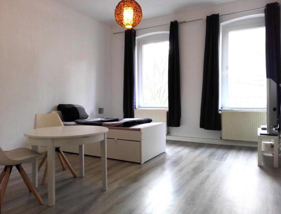 Monteurwohnung Bei Nina Zeitz Bagian luar foto